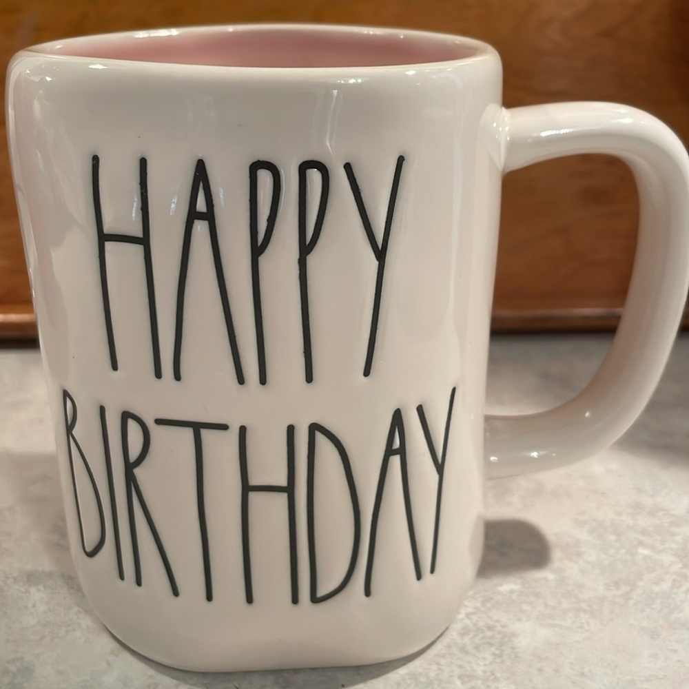 New Rae Dunn mug - Picture 2 of 5